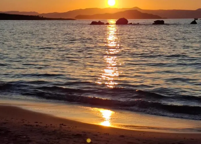 Urban Living Apartman Hriszí Aktí Haniá